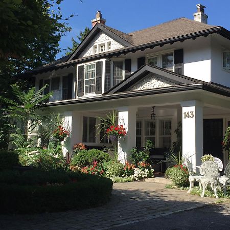 Bernard Gray Hall Bed And Breakfast Niagara-on-the-Lake Extérieur photo